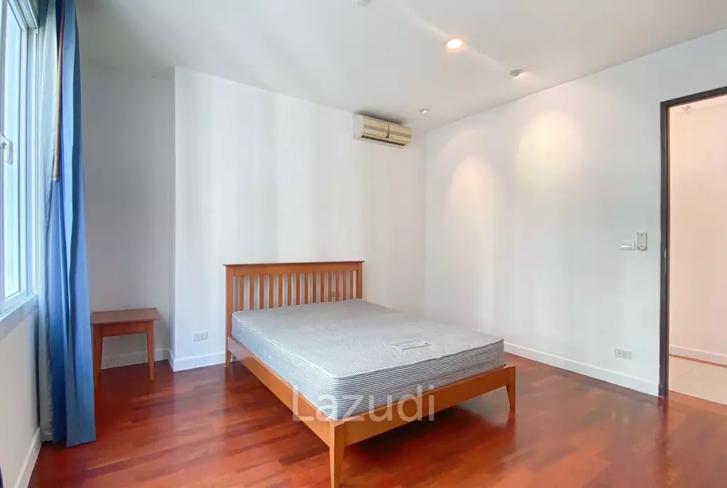 4 Bed 4 Bath 350 SQ.M The Verandah Sukhumvit