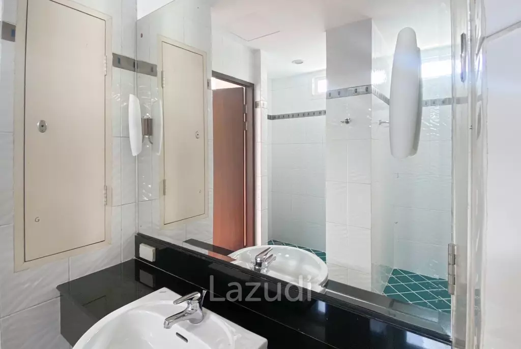 4 Bed 4 Bath 350 SQ.M The Verandah Sukhumvit