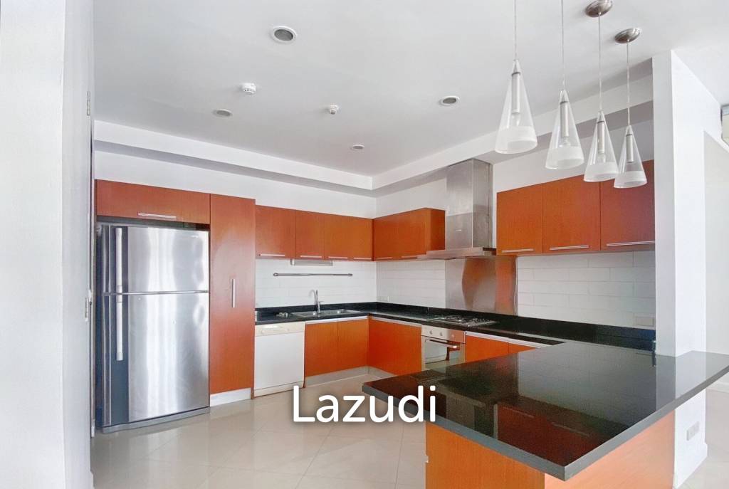 4 Bed 4 Bath 350 SQ.M The Verandah Sukhumvit