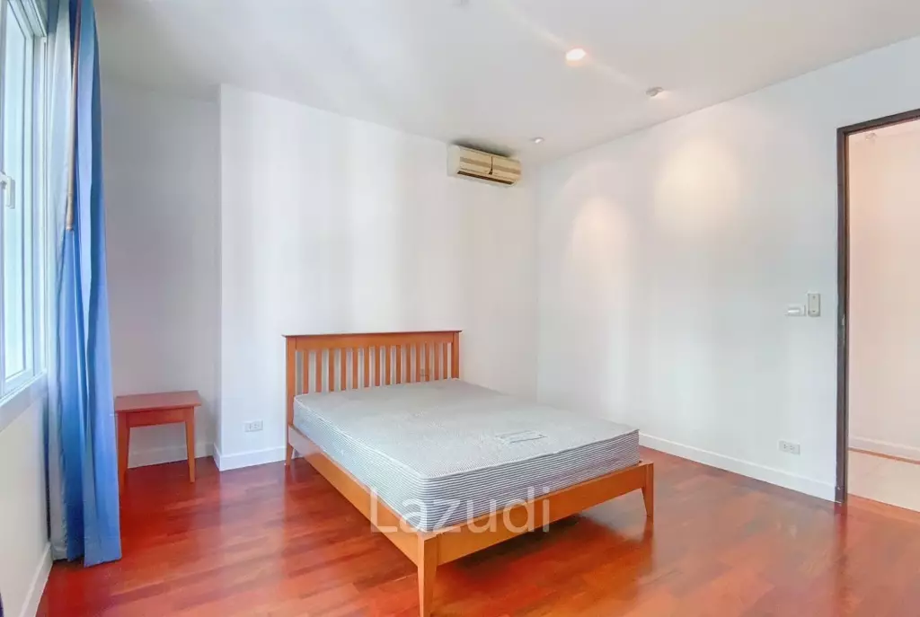 4 Bed 4 Bath 350 SQ.M The Verandah Sukhumvit