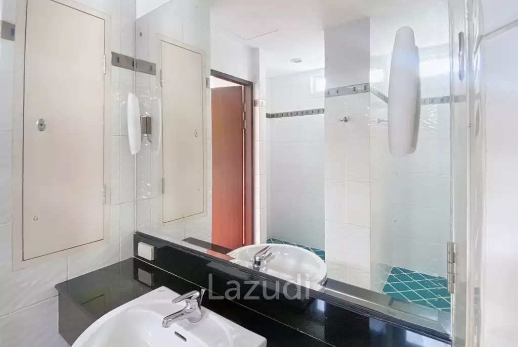 4 Bed 4 Bath 350 SQ.M The Verandah Sukhumvit