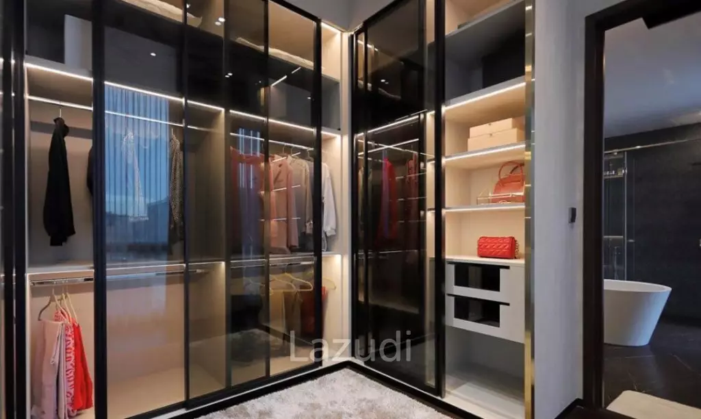4 Bed 5 Bath 427 SQ.M  Bugaan Yothinpattana