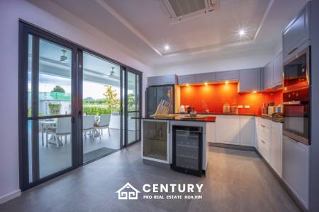 728 Sqm 3 Bed 4 Bath Villa For Sale