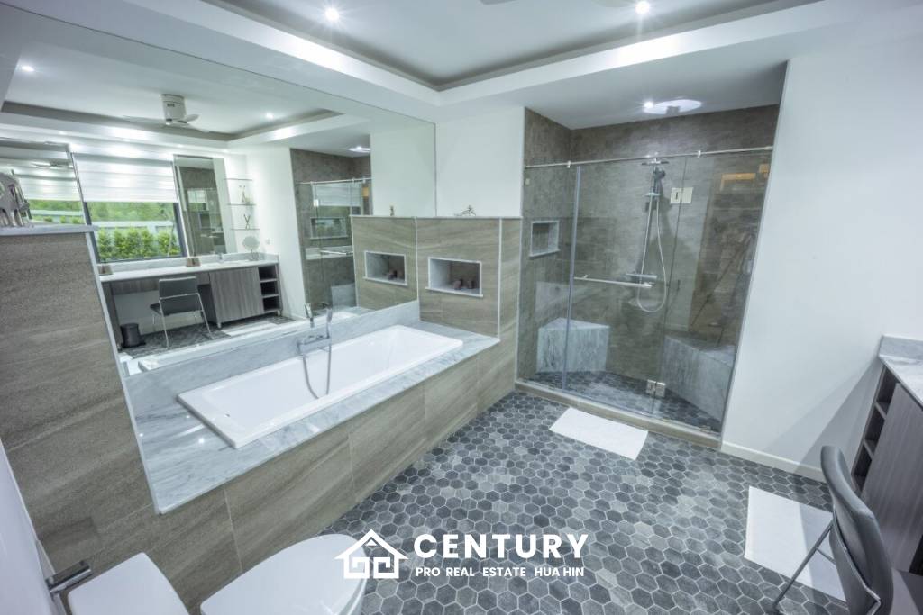 728 Sqm 3 Bed 4 Bath Villa For Sale