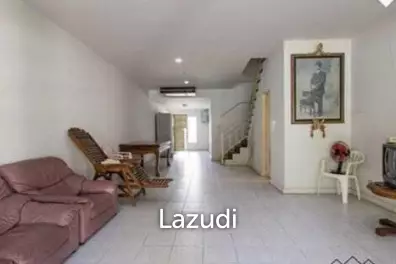 BAAN SAN SUAN: 3 Bed Large Colonial Style Townhouse on Corner Plot 200 meters from the Beachbach
