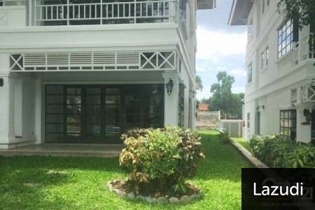 BAAN SRA SUAN: 3 Bed Large Colonial Style Townhouse