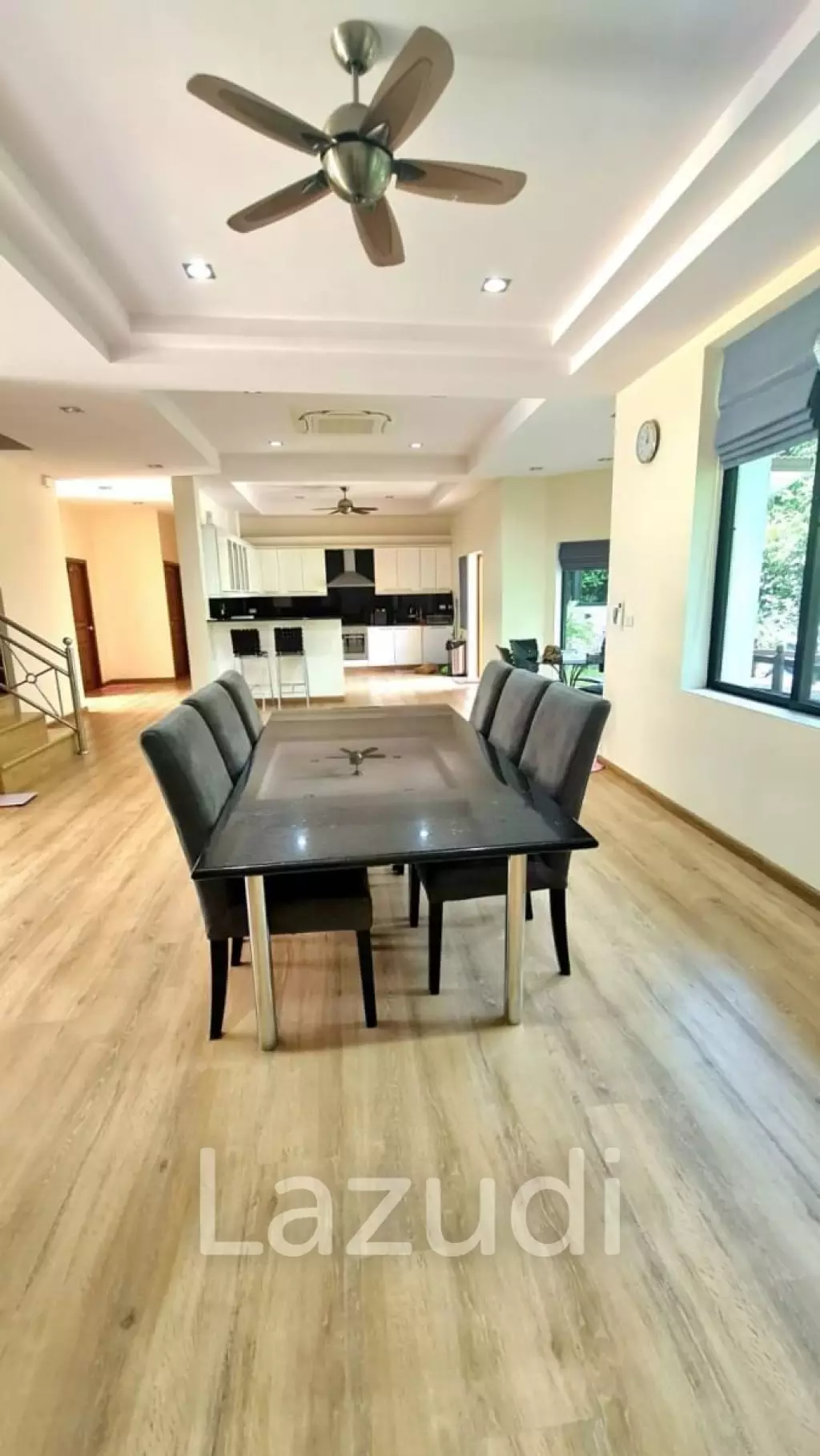 5 Bedrooms 6 Bathrooms 1,040 sqm Paradise Villa 2