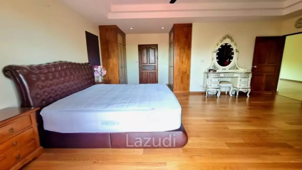 5 Bedrooms 6 Bathrooms 1,040 sqm Paradise Villa 2