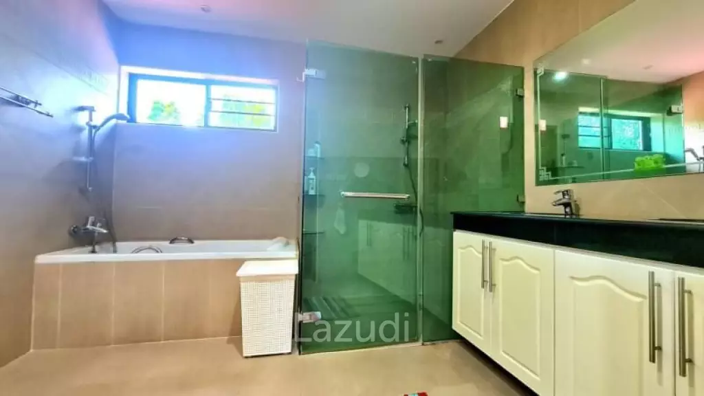 5 Bedrooms 6 Bathrooms 1,040 sqm Paradise Villa 2