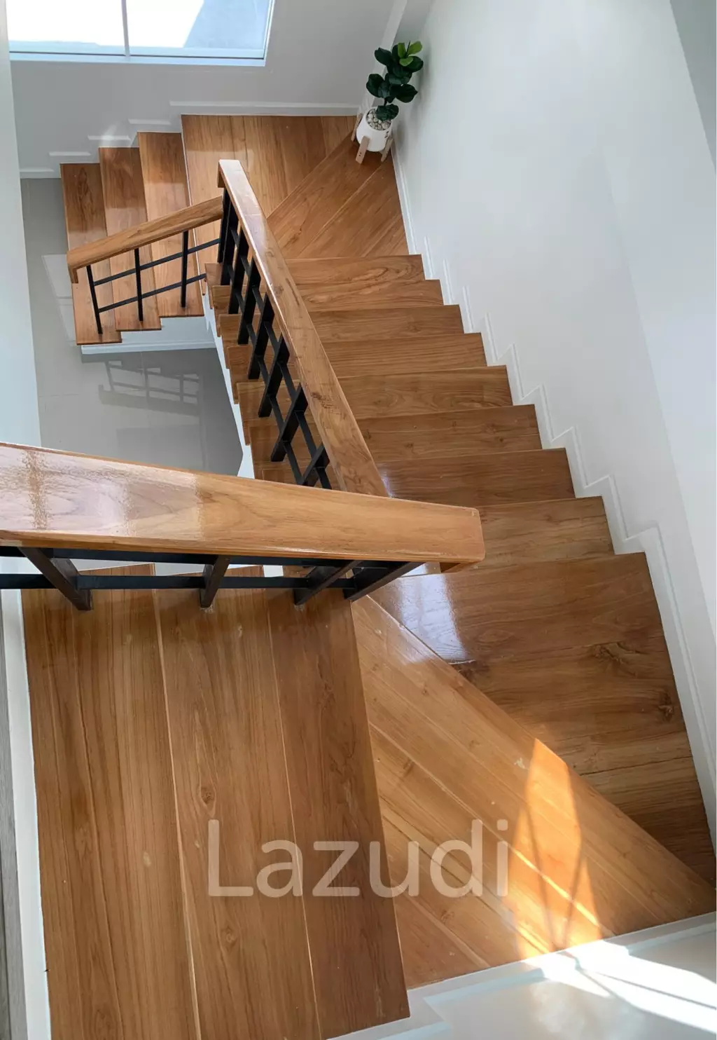 บ้านเดี่ยว 4 ห้องนอน 3 ห้องน้ำ 200 ตรม