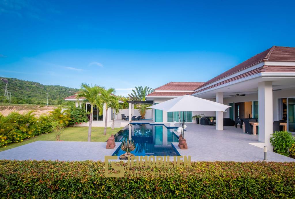 Beautiful Luxury pool villa with mountain view