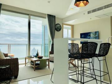 2 Bed 2 Bath The Riviera Wongamat