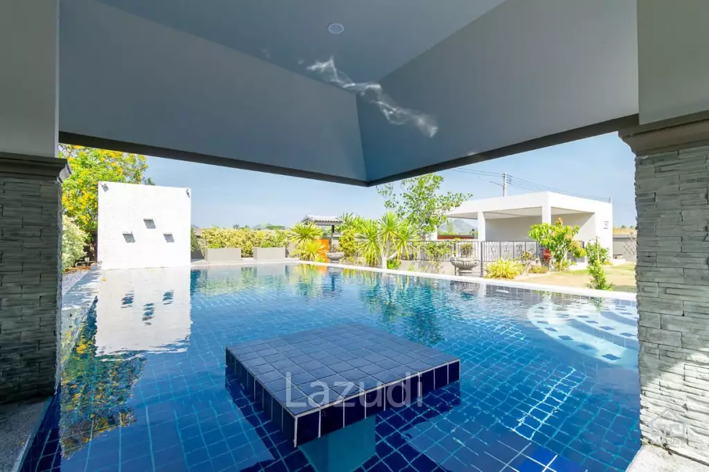 Gorgeous 5 or 6 Bed Pool Villa for Sale