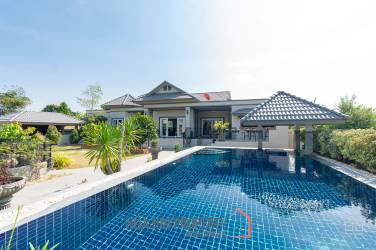 Gorgeous 5 or 6 Bed Pool Villa for Sale