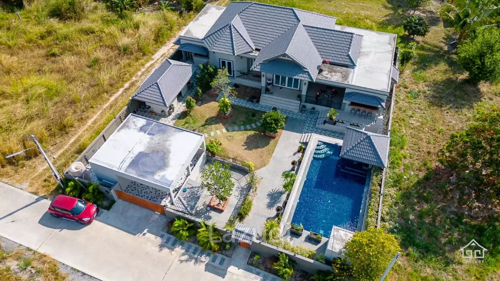 Gorgeous 5 or 6 Bed Pool Villa for Sale
