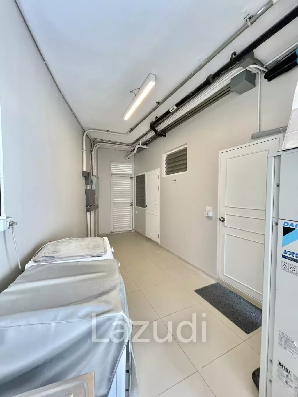 3 Bed 3 Bath 273 SQ.M. Supakarn Condominium