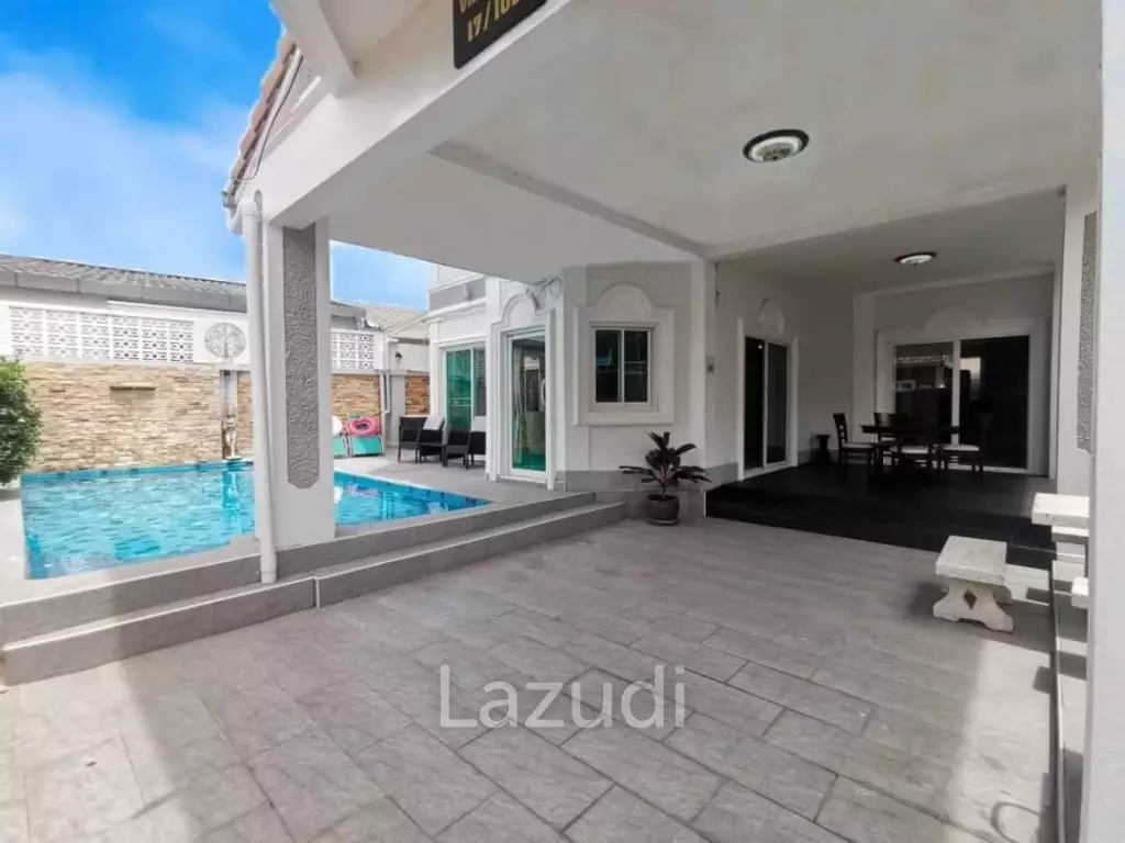 5 Bedrooms 4 Bathrooms 218 SQ.M Pool villa at Pattaya