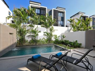 HOT RESALE 3 BEDROOM TOWNHOUSE IN LAGUNA PARK 2