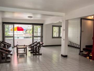 3 Bed 3 Bath 26 SQ.W 3 storey townhouse