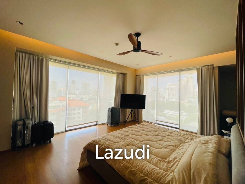 4 Bed 4 Bath 345 SQ.M Phatsana Garden