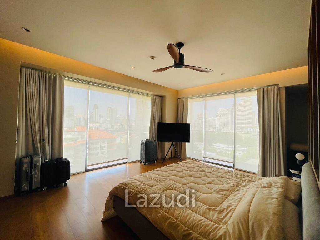 4 Bed 4 Bath 345 SQ.M Phatsana Garden