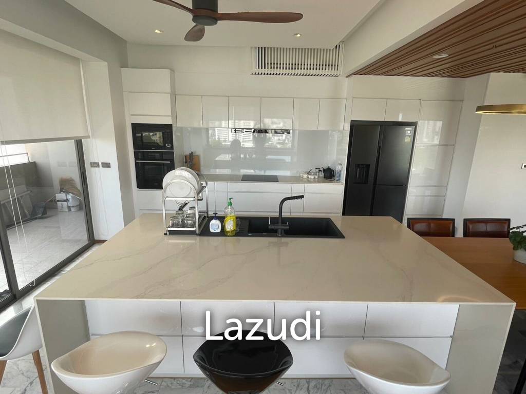 4 Bed 4 Bath 345 SQ.M Phatsana Garden