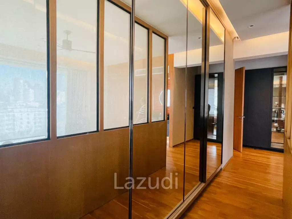 4 Bed 4 Bath 345 SQ.M Phatsana Garden