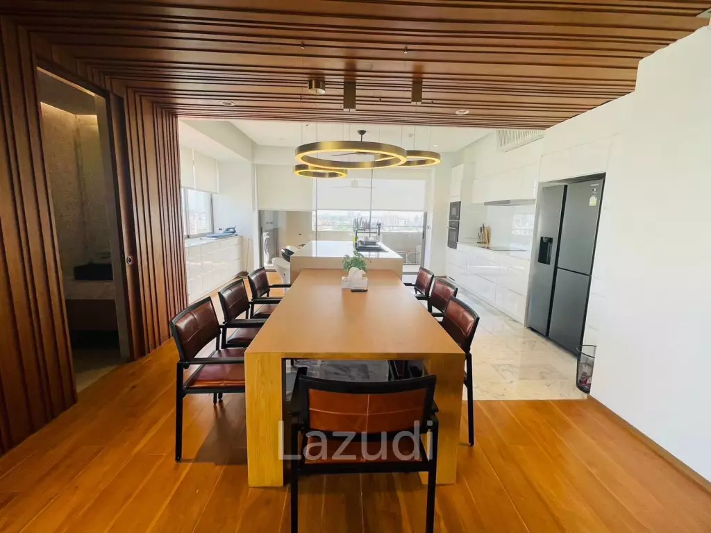 4 Bed 4 Bath 345 SQ.M Phatsana Garden
