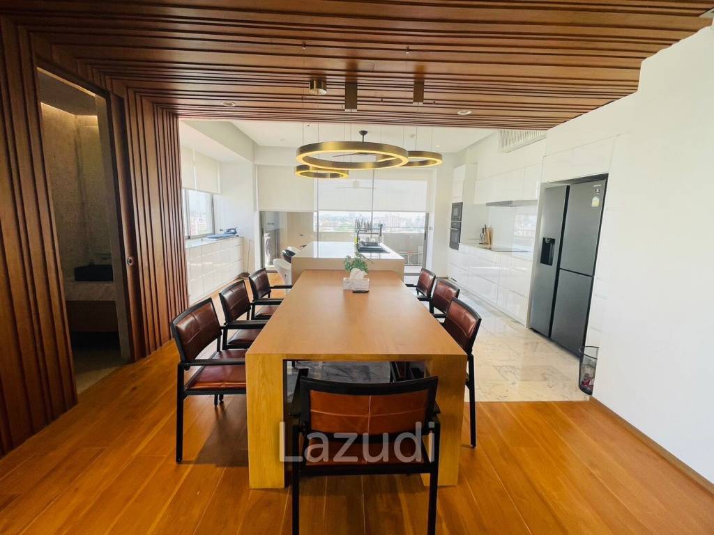 4 Bed 4 Bath 345 SQ.M Phatsana Garden