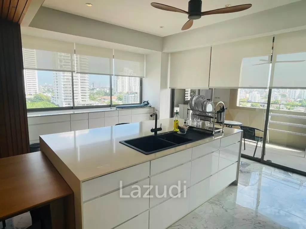 4 Bed 4 Bath 345 SQ.M Phatsana Garden