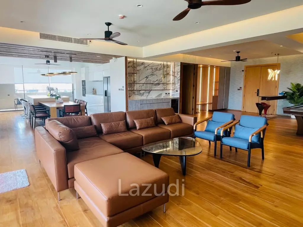 4 Bed 4 Bath 345 SQ.M Phatsana Garden