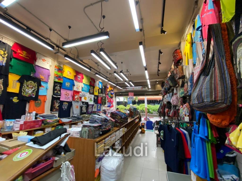 Commercial Building 252 SQ.M at Pratu Nam Market