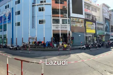 Commercial Building 252 SQ.M at Pratu Nam Market