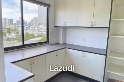3 Bed 4 Bath 205 SQ.M La Maison Ruamrudee