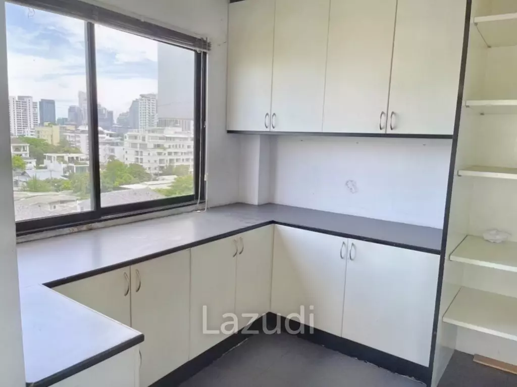 3 Bed 4 Bath 205 SQ.M La Maison Ruamrudee