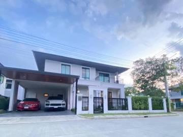 4 Bed 5 Bath 324 SQ.M Setthasiri Pattanakarn