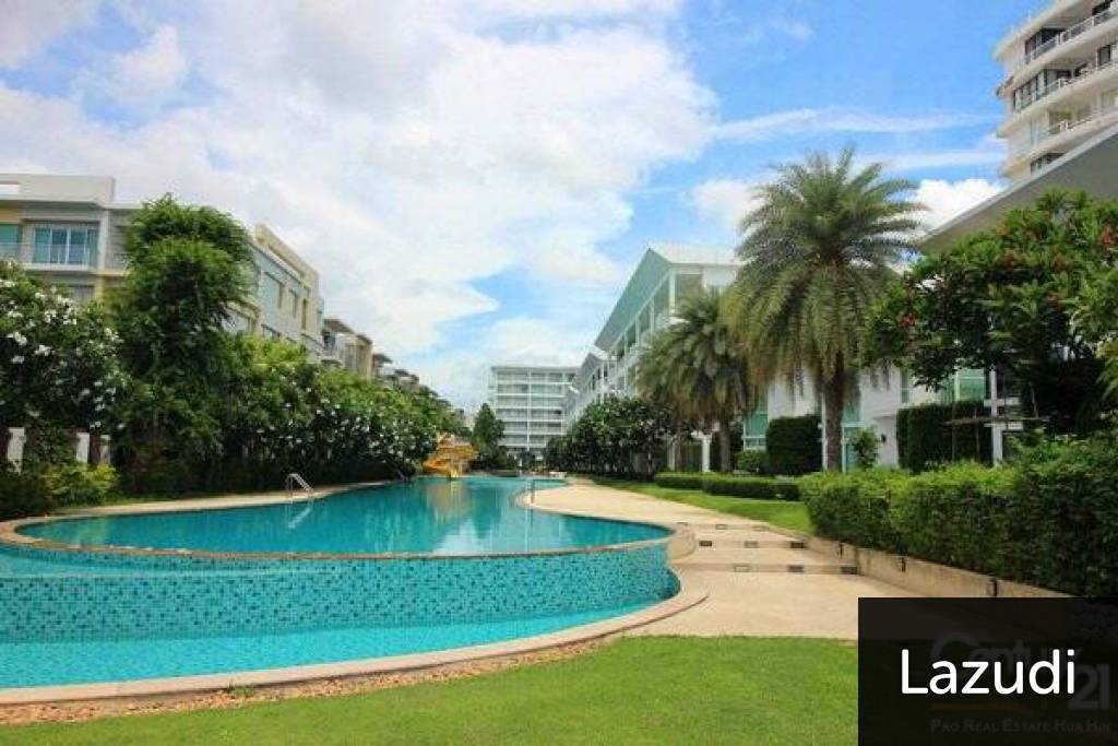 2 Bed Beachfront Condo with Nice View in Town