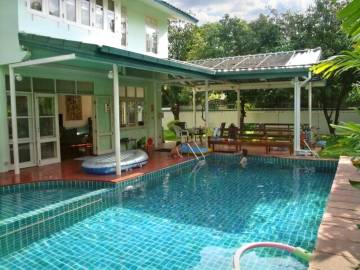 5 Bedrooms 160 SQ.M House For Rent Sukhumvit 36