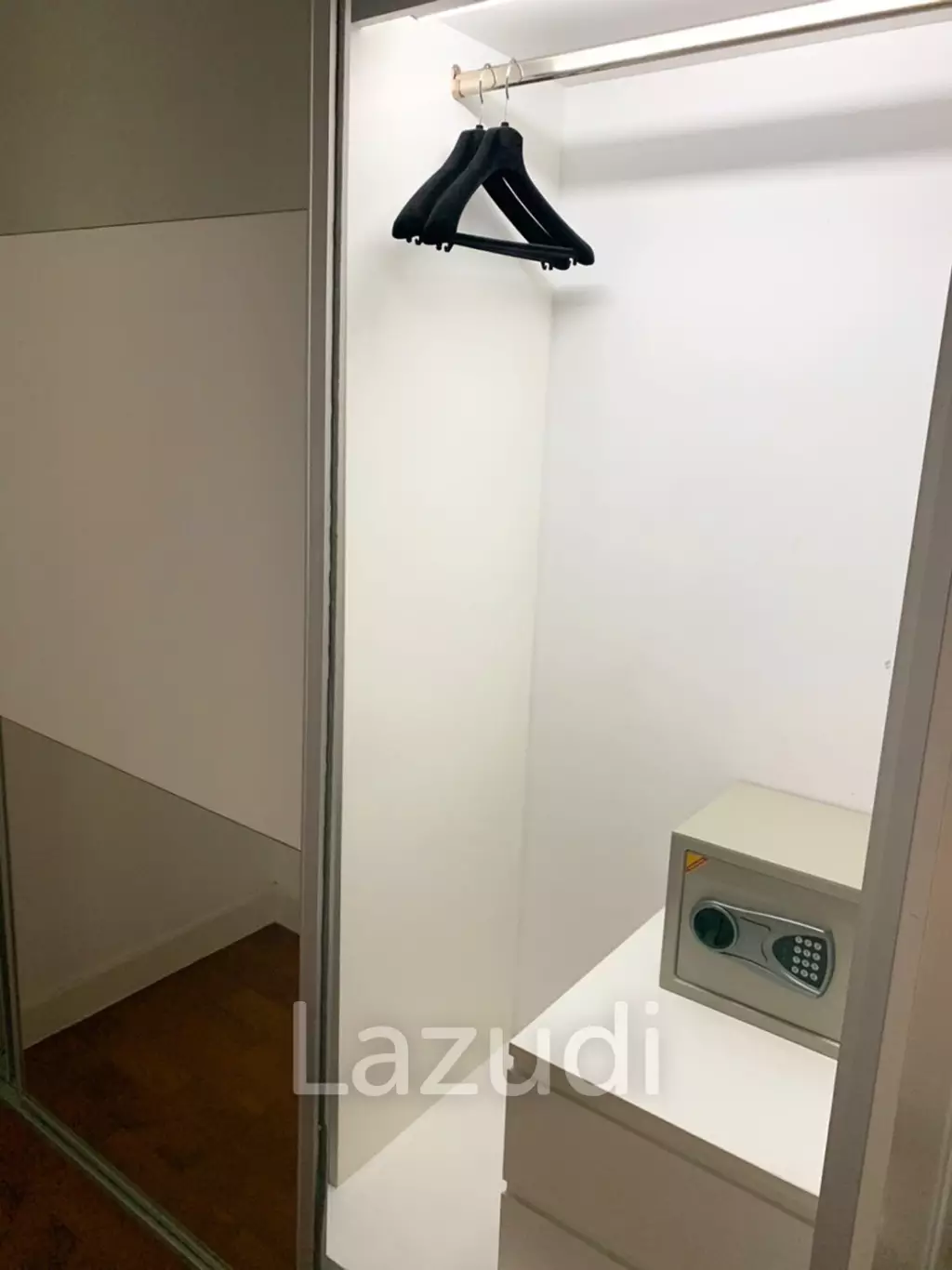 1 Bed 1 Bath 60 SQ.M Siri Residence