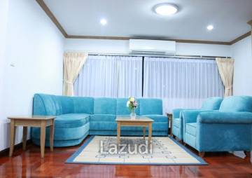 3 Bed 2 Bath 236 SQ.M Baan Arthit Apartment