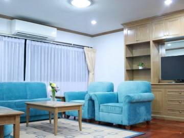 3 Bed 2 Bath 236 SQ.M Baan Arthit Apartment