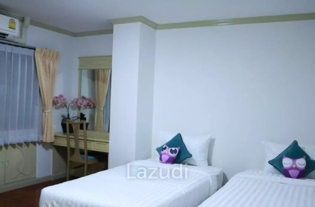 3 Bed 2 Bath 236 SQ.M Baan Arthit Apartment