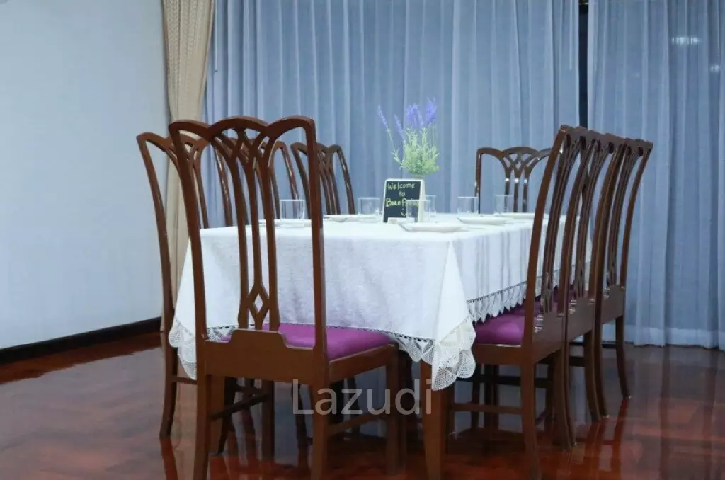 3 Bed 2 Bath 236 SQ.M Baan Arthit Apartment