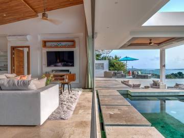 Villa Aruna, an Ultra-Luxury Sea View Villa