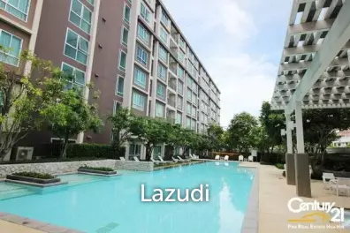 Studio Condo with Mountain View