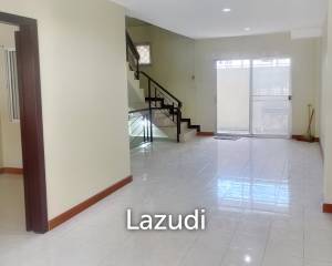 3 Bed 3 Bath 160 SQ.M City Park Pattanakarn 38