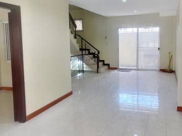 3 Bed 3 Bath 160 SQ.M City Park Pattanakarn 38
