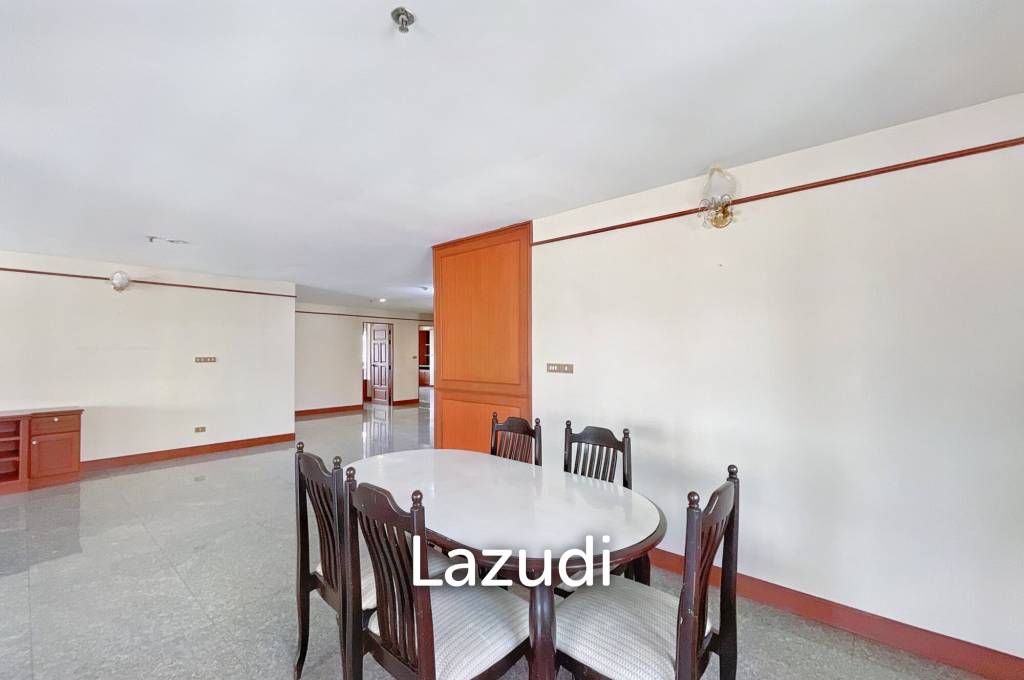 3  Bed 3 Bath 265 SQ.M Baan Suanpetch