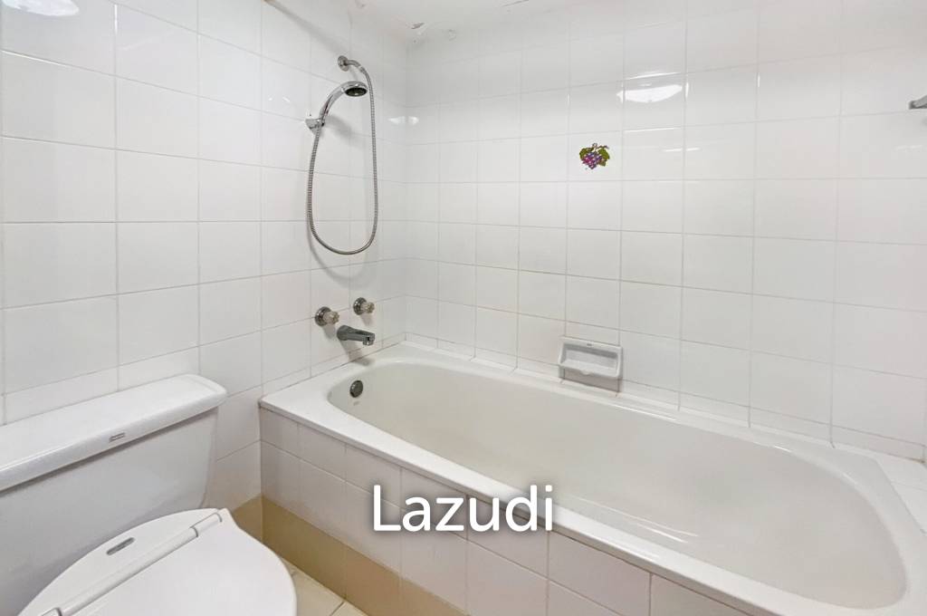 3  Bed 3 Bath 265 SQ.M Baan Suanpetch