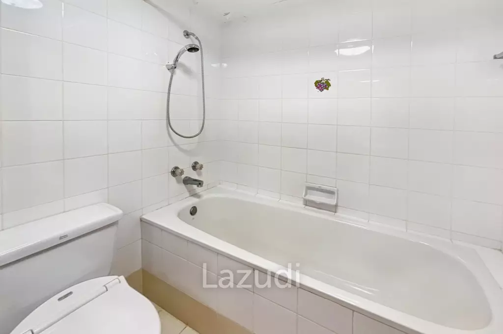 3  Bed 3 Bath 265 SQ.M Baan Suanpetch